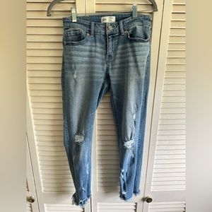 Buckle (BKE) skinny jeans size 27